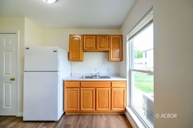 7 W 2nd St, the Plains, OH 45780 - photo 3