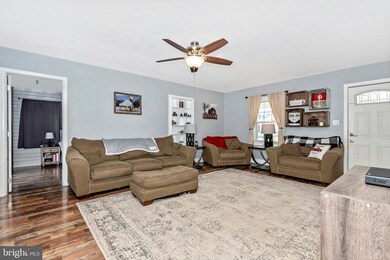 308 N Grant St, Waynesboro, PA 17268 - photo 4