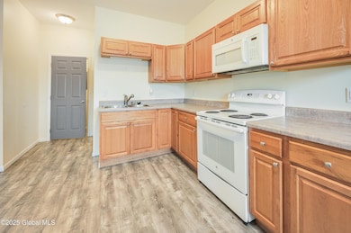 281 Main St, Richmondville (21 of 51)