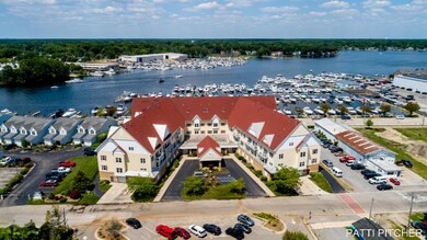 917 W Savidge St #5, Spring Lake-2
