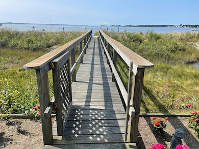 14 Oak St, Stonington, CT 06378 - photo 4