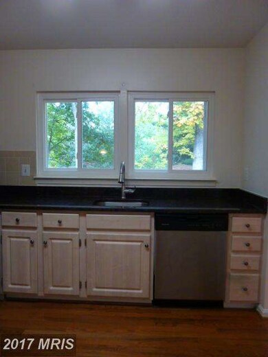 3533 Singers Glen Dr, Olney, MD 20832 - photo 3