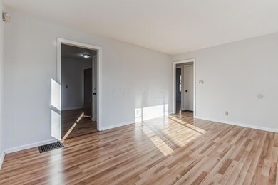 Living room 1-3