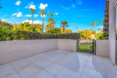 2521 N Whitewater Club Dr unit A, Palm Springs, CA 92262 - photo 4