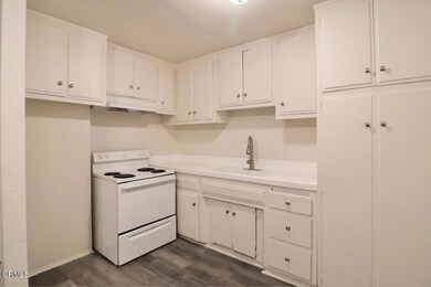 241 Campbell Way unit B, Oxnard, CA 93033 - photo 5