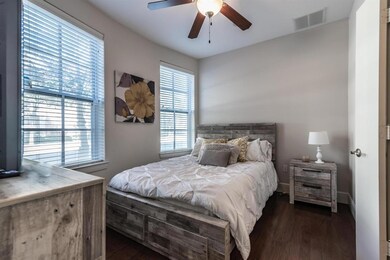 3200 Ross Ave unit 14, Dallas, TX 75204 - photo 4