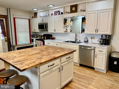 633 State St, Hamburg, PA 19526 - photo 7