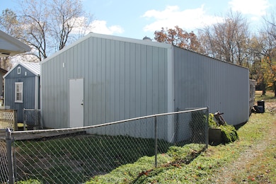 302 E Clouse St, Mountain Grove, MO 65711 - photo 3