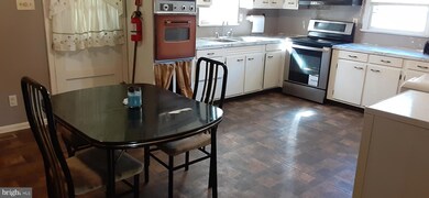 184 Elm St, Woodstown, NJ 08098 - photo 3