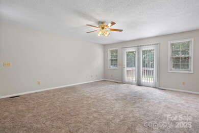 5473 Twelve Oak Ln, Conover, NC 28613 - photo 6