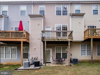 2723 Oak Leaf Ct, Odenton, MD 21113 - photo 3