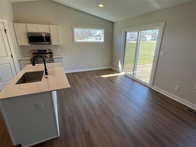 4440 SW 23rd St, Des Moines, IA 50321 - photo 5