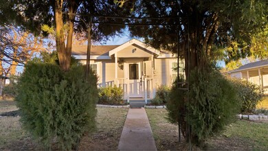 209 N Texas St, Celina, TX 75009 - photo 2