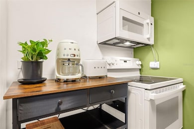 49 NE Condominio Torres de Cervantes NE unit 1416-A, San Juan, PR 00924 - photo 6