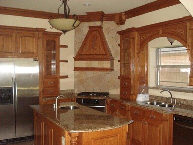 203 Valencia, Weslaco, TX 78596 - photo 2