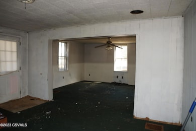 223 E Pine St, Selinsgrove, PA 17870 - photo 6