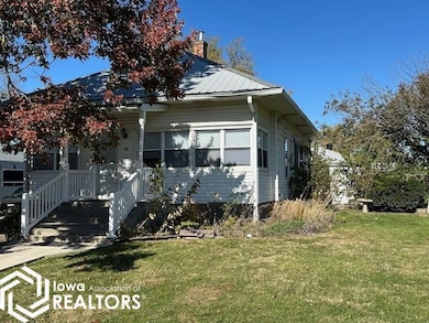 312 E South St, Blakesburg, IA 52536 - photo 2