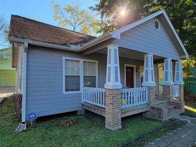 207 Westfield St, Houston, TX 77022 - photo 2