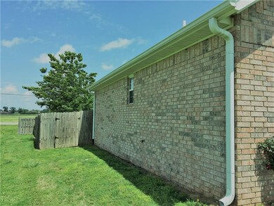 606 Westwood Ave, Prairie Grove, AR 72753 - photo 5