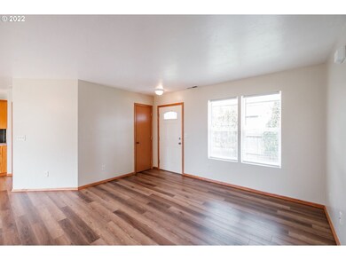 414 NW Evans St, Sheridan, OR 97378 - photo 4