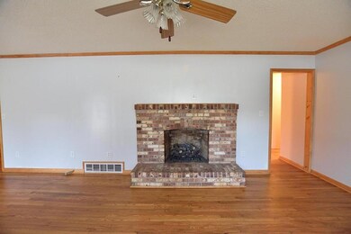 409 Holloway St, Walhalla, SC 29691 - photo 3