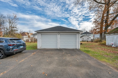 108 Ardmore Rd, West Hartford, CT 06119 - photo 3