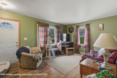 5902 Hilliard Rd, Lansing, MI 48911 - photo 4