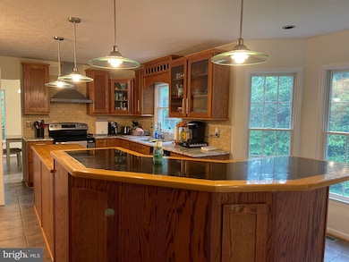 23188 Cherry Hill Ct, California, MD 20619 - photo 4