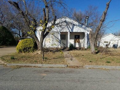 2414 E Maple Ave, Enid, OK 73701 - photo 2