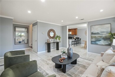 23542 Newhall Ave unit 5, Newhall, CA 91321 - photo 2