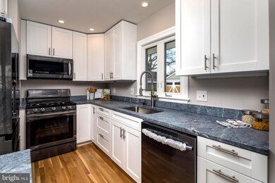 6920 Vanderbilt Dr, Alexandria, VA 22307 - photo 3