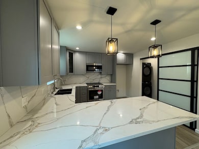 7149 Apperson St unit 2, Los Angeles, CA 91042 - photo 2