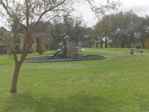 606 Meadows Cir, Boynton Beach, FL 33436 - photo 2