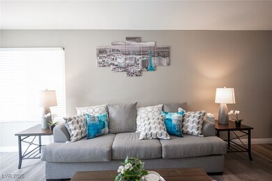 1511 Living Desert Dr unit C, Las Vegas, NV 89119 - photo 3