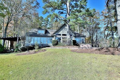 Lake Front View/ Lawn