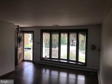 4324 Sweeney Cir, Brookhaven, PA 19015 - photo 4