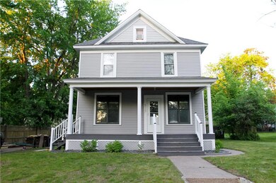 510 12th St SE, Menomonie, WI 54751 - photo 2