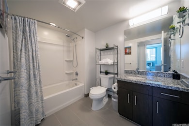 Bathroom set included.