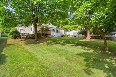 6 Robin Pl Old Greenwich CT-print-007-00