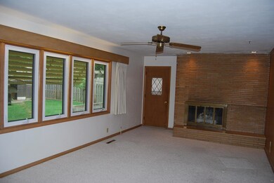 Living Room w/fireplace