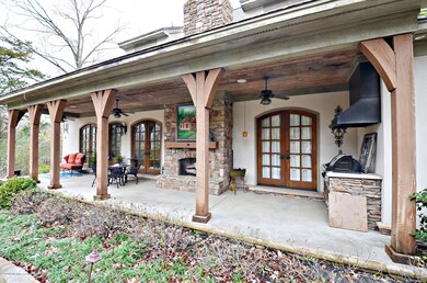 Covered front porch1