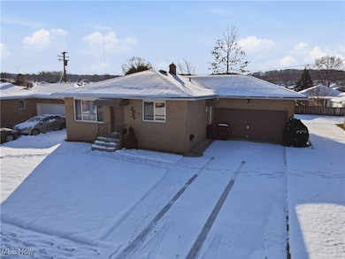 3255 Woodlawn Dr, Cleveland, OH 44134 - photo 2