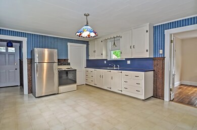 17 Fruit St unit 1, Milford, MA 01757 - photo 3
