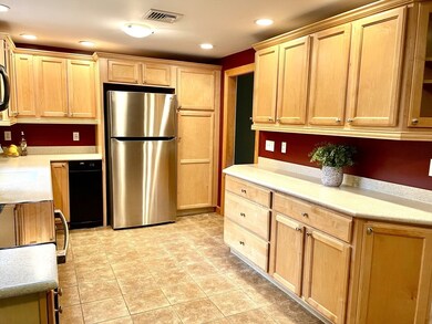 1 Hammond St, Southborough, MA 01772 - photo 7