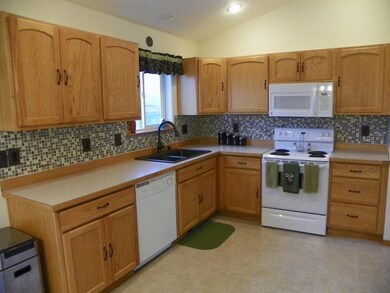 421 Beverly Ave, Medical Lake, WA 99022 - photo 5