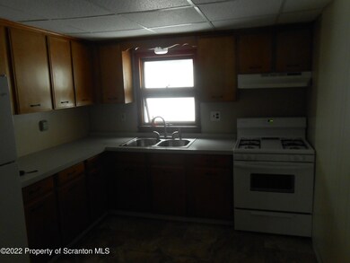 105 W 107 109 Warren, Dunmore, PA 18512 - photo 4