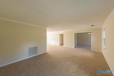 8205 Willowbrook Cir SE unit D, Huntsville, AL 35802 - photo 2