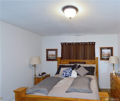 1307 Pershing Rd, Moses Lake, WA 98837 - photo 7