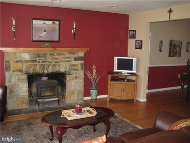 734 Mearns Rd, Warminster, PA 18974 - photo 3