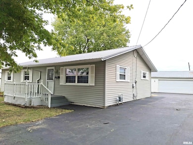 717 S 6th Ave, Canton, IL 61520 - photo 3